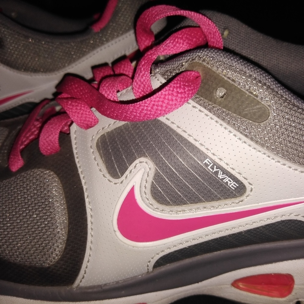 NIKE shoes